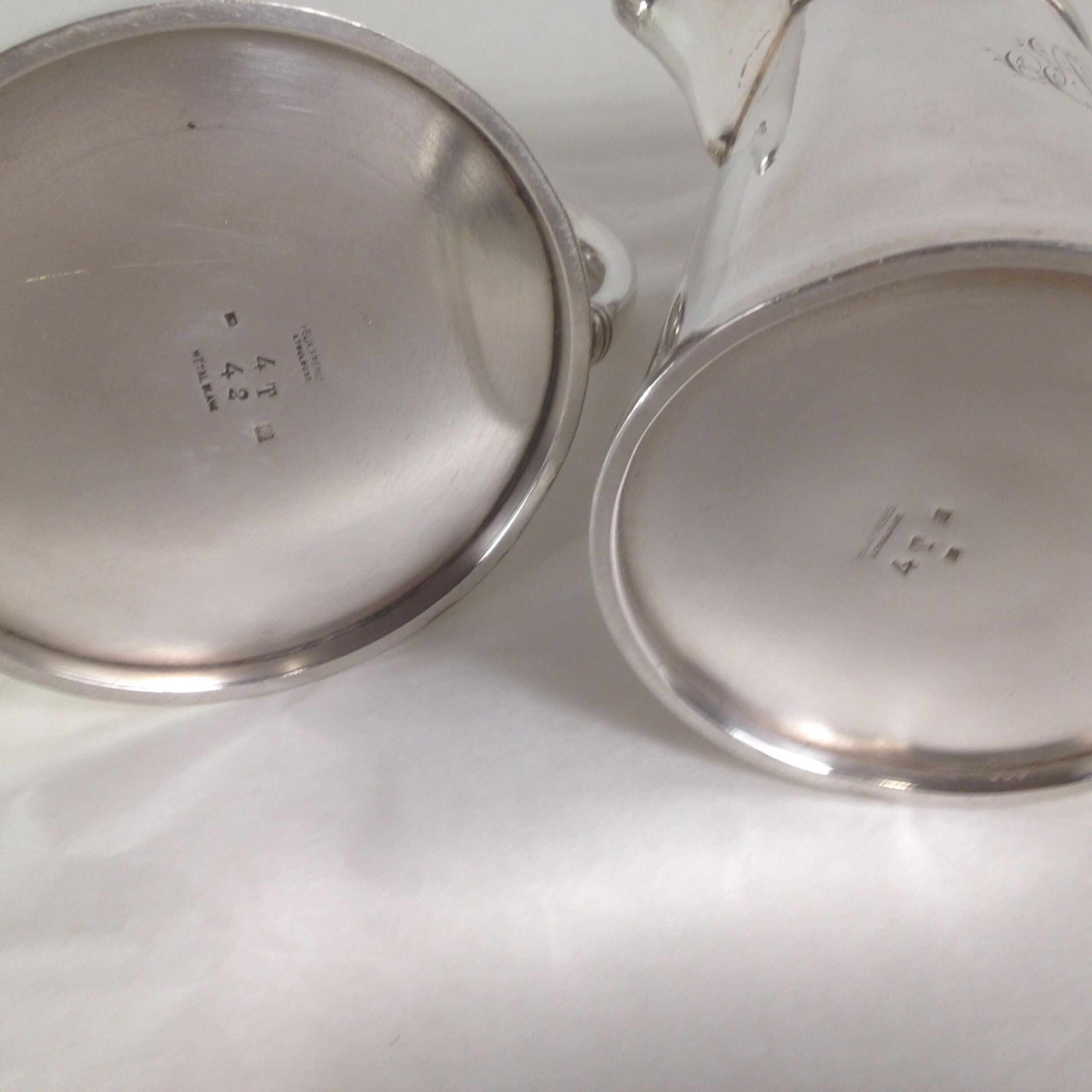 Teapot and milk jug in silver metal, Félix Frères