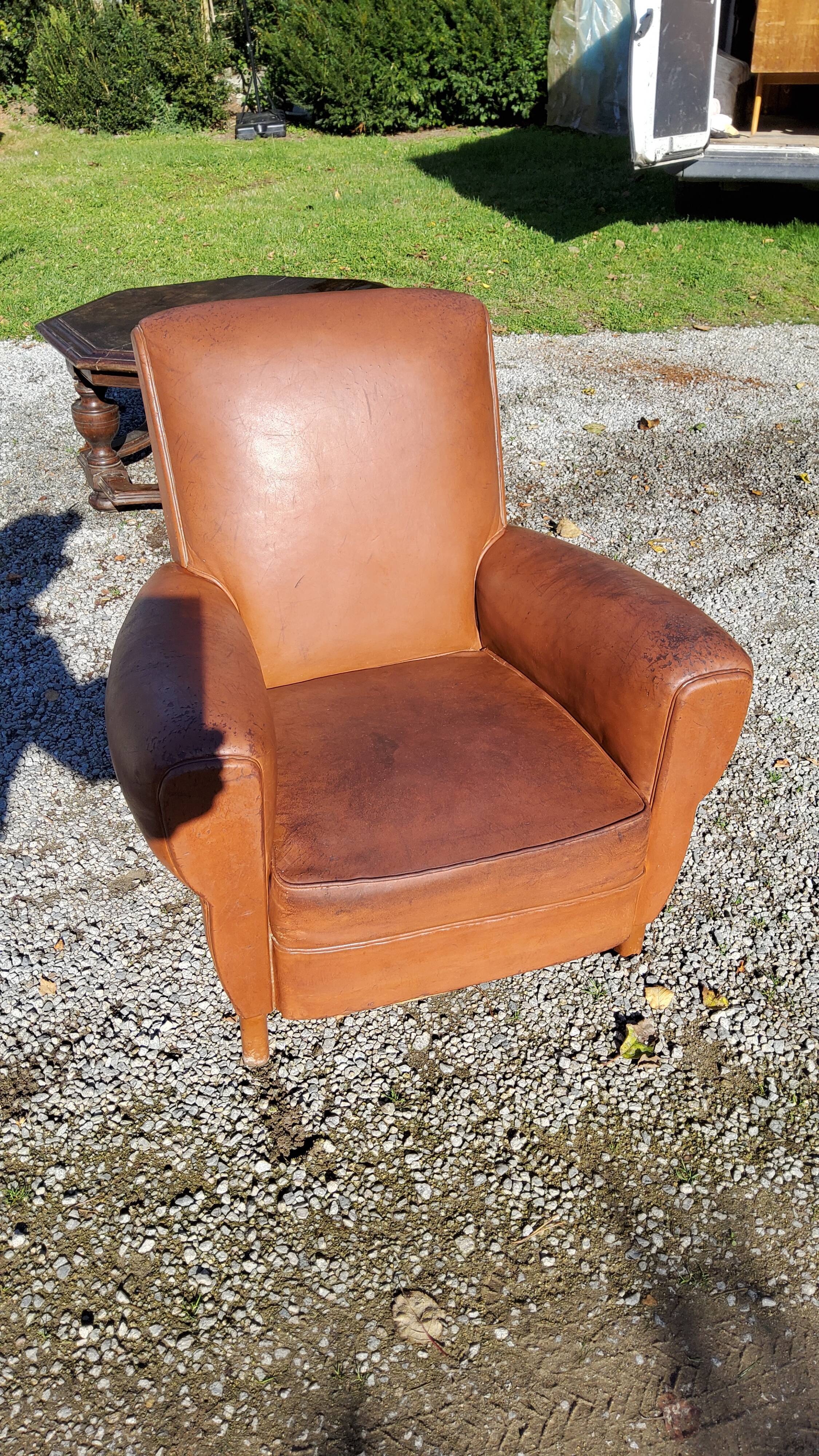 Club armchair in brown leather art deco 1930