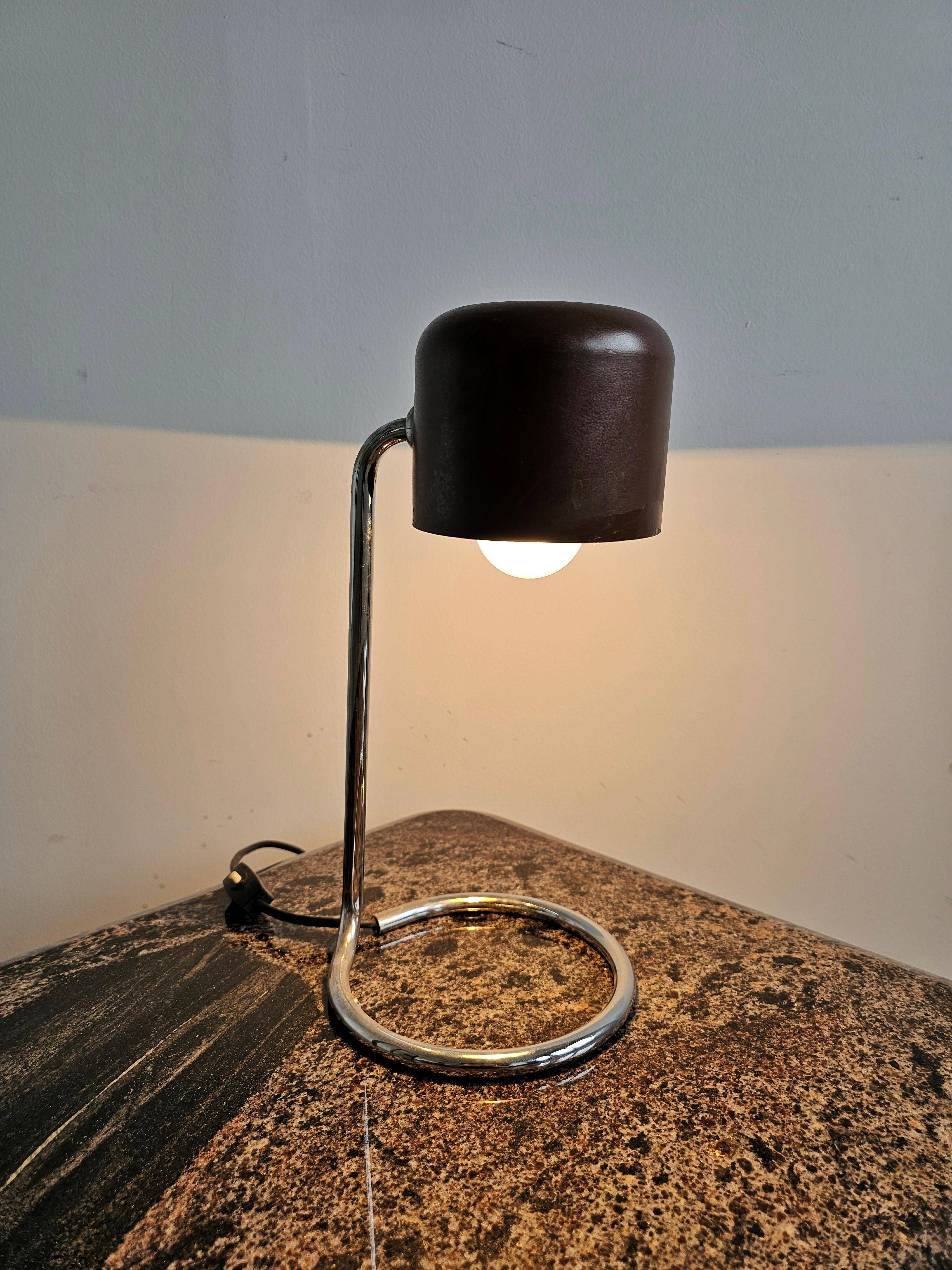 Lampe de bureau Bauhaus avec support infini et abat-jour métallique, années 1970
