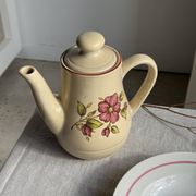 Théière en grès beige vintage à motif de fleurs roses H22