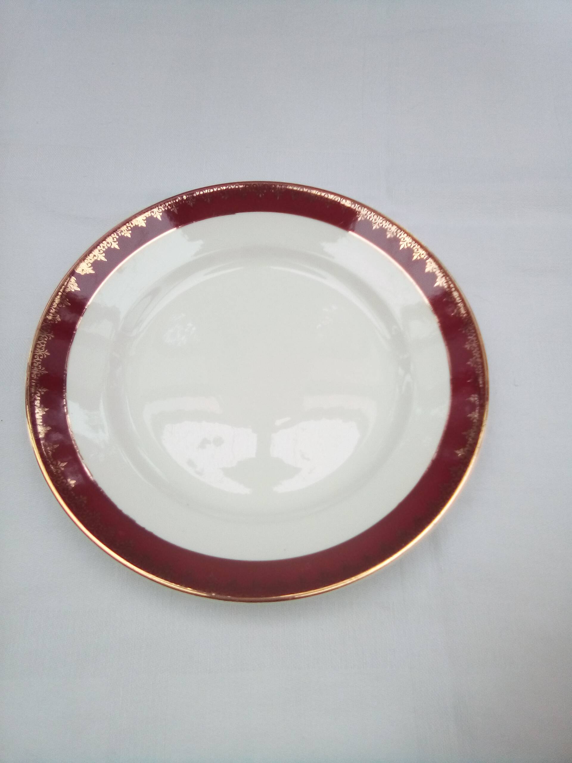 12 Rubis / Digoin dessert plates