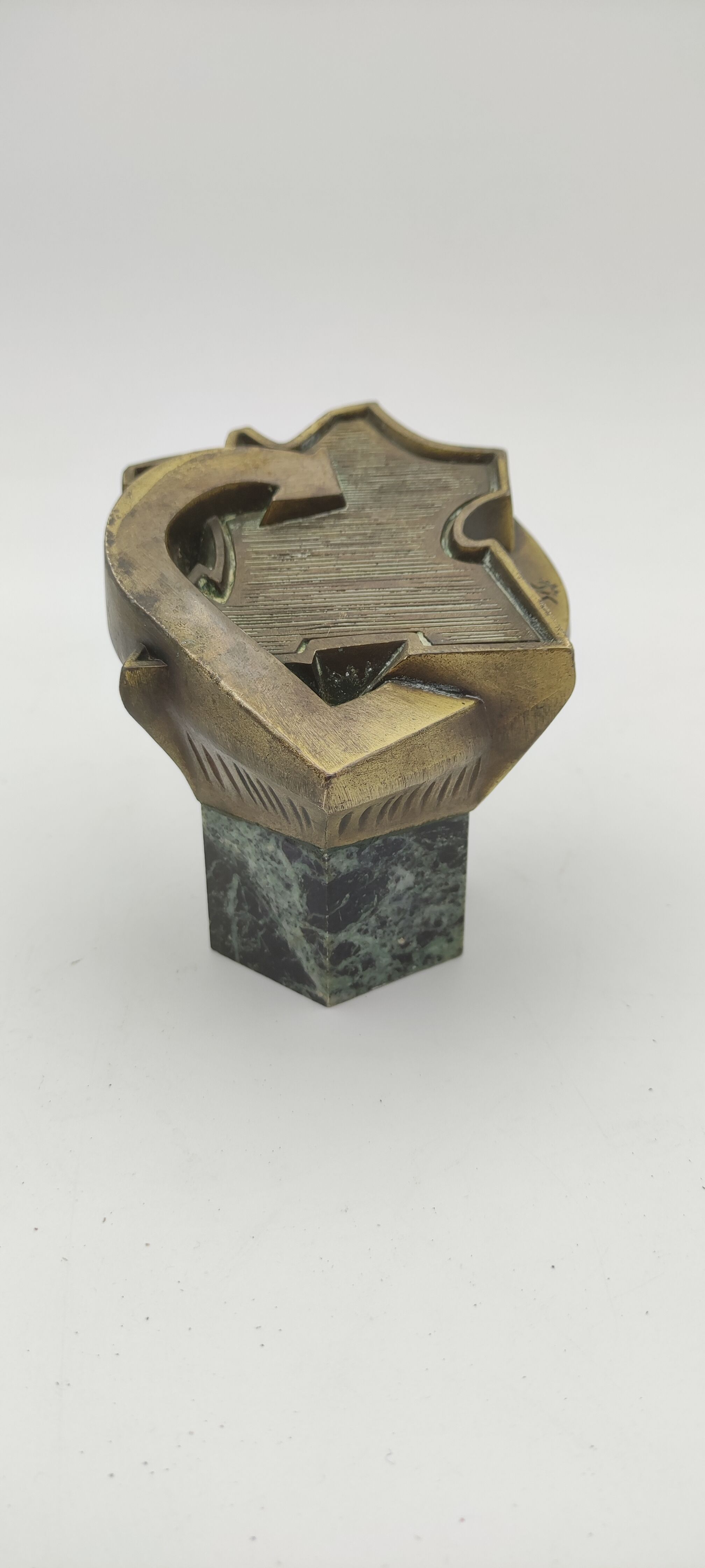 Sculpture paper press in signed bronze and green marble 2,42kg