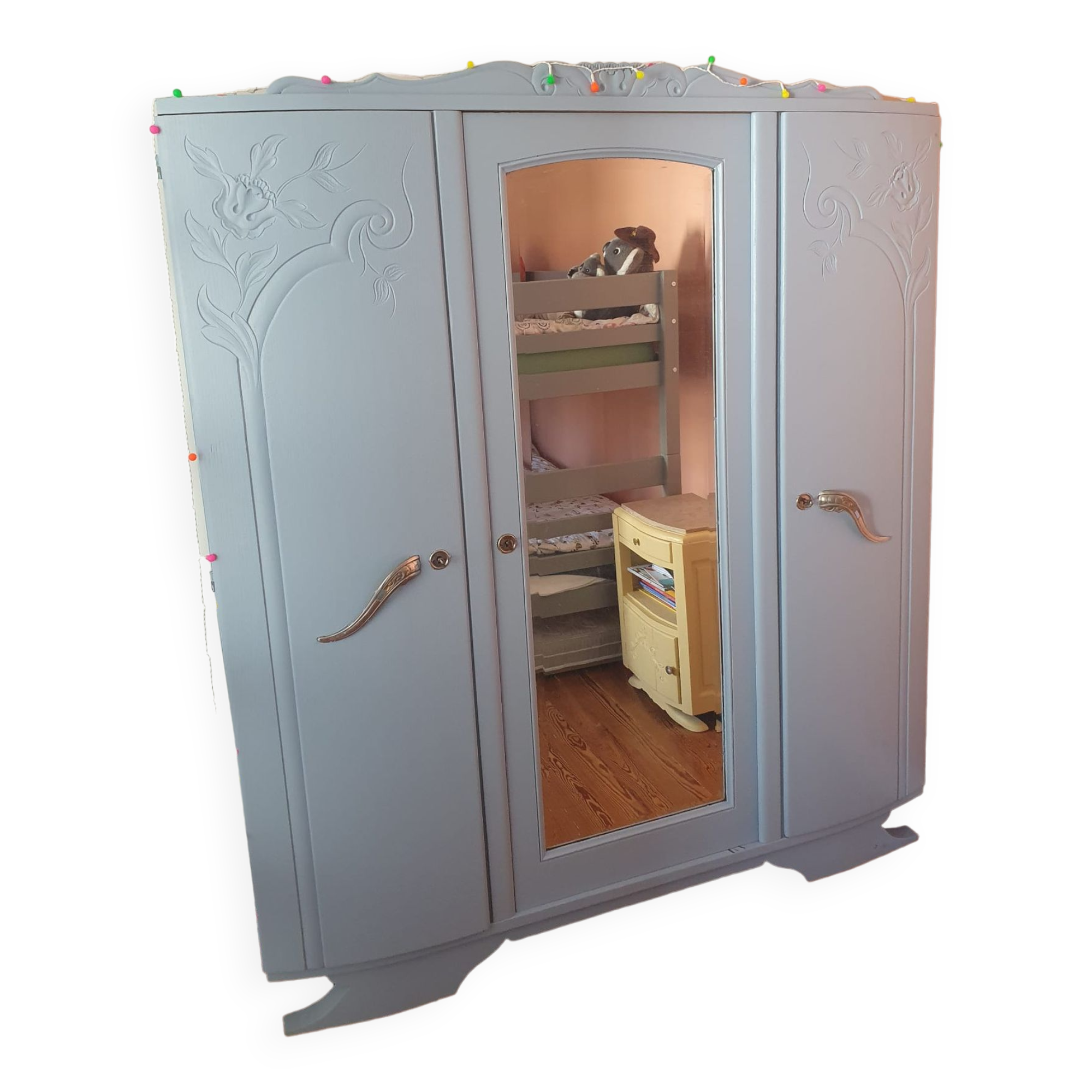 3-door cabinet 1950 solid hemp painted