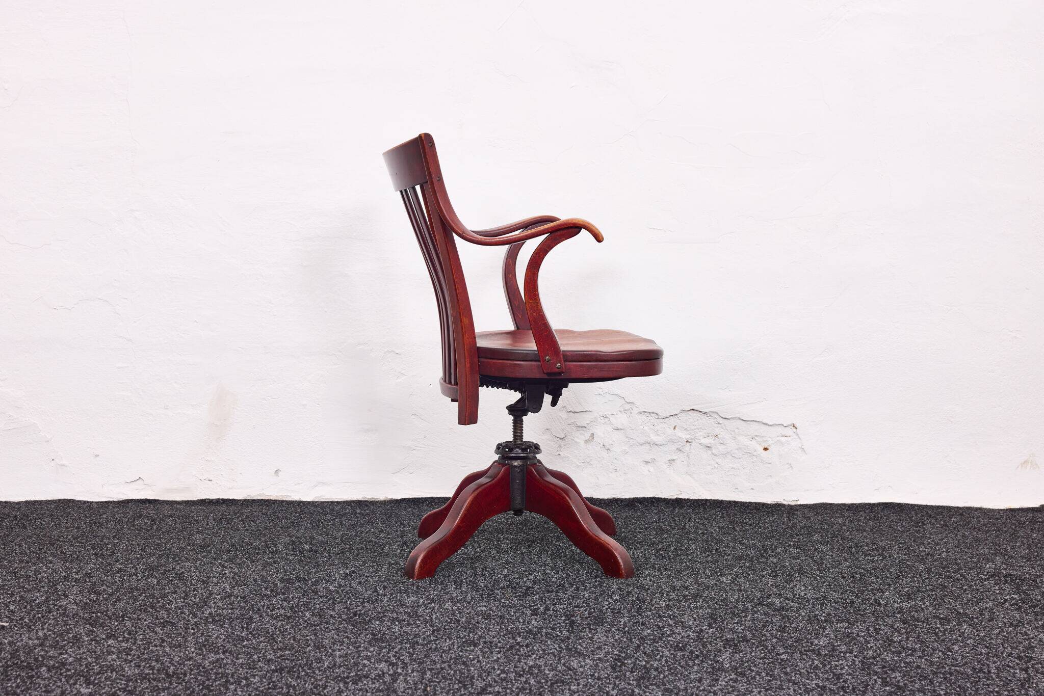 Thonet, 1922-25s – Adolf Loos, Capua Chair – Office chair – Nr.669
