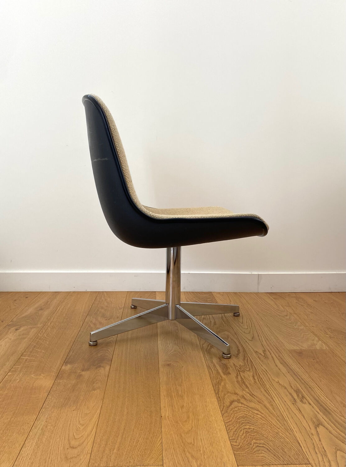 Fauteuil pivotant par Randall Buck pour Steelcase Strafor