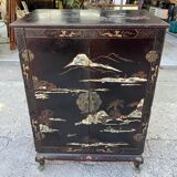 Asian turntable/vinyl cabinet in lacquered wood