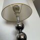 Lampe vintage années 80 en métal chromé à trois globes