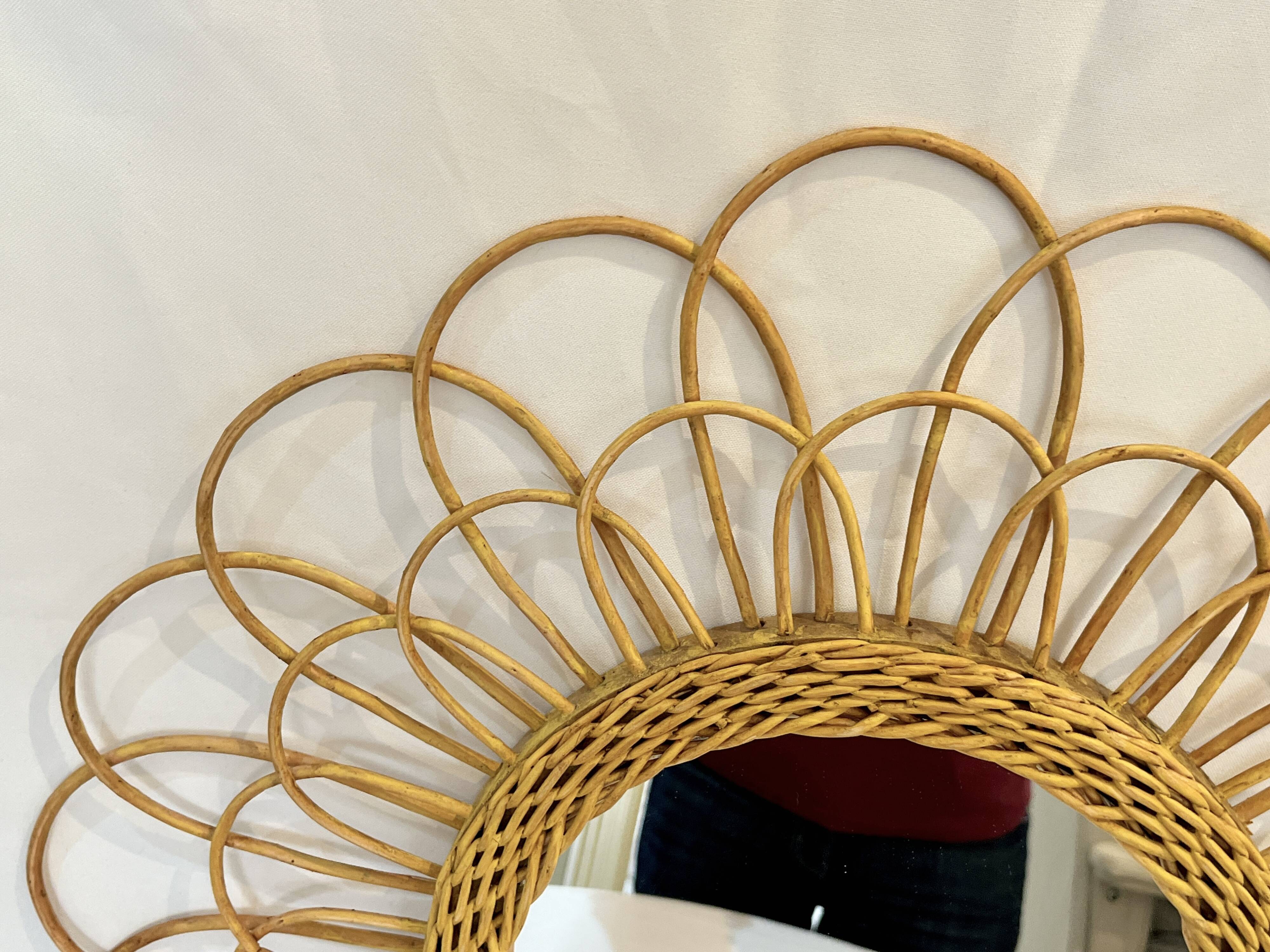 Round mirror flower sun in rattan wicker wood vintage 1960 1970 55 cm folk