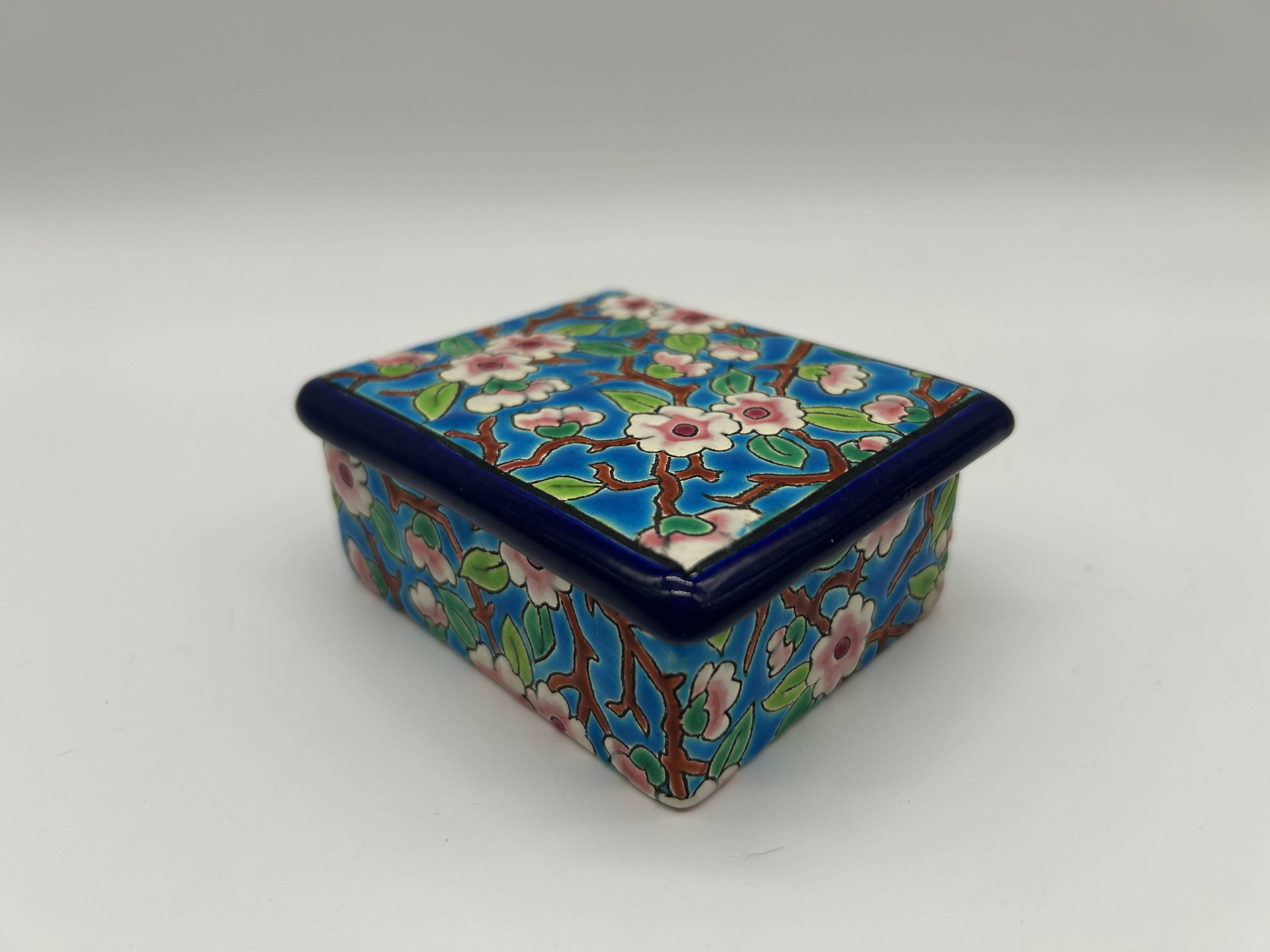 Bonbonnière in faience and Longwy enamels