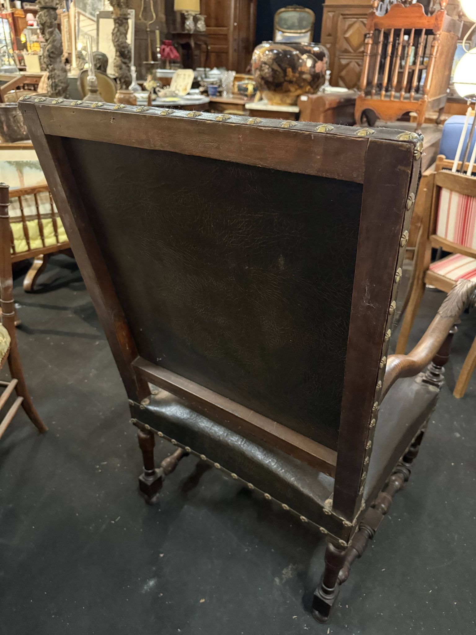 Paire de fauteuils Louis XIII