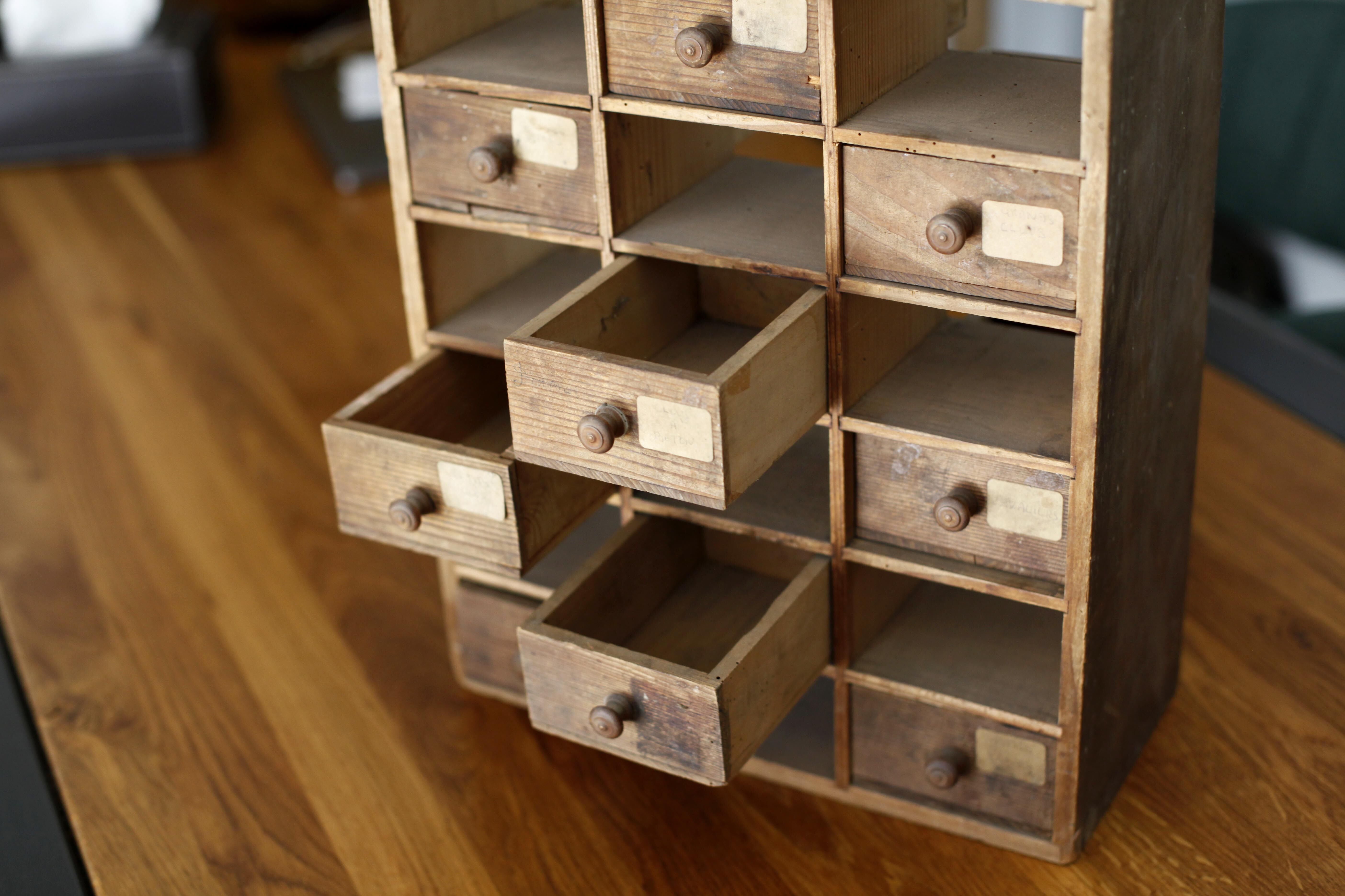 Small loom cabinet with drawer