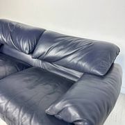 Vintage Maralunga 2-seater leather sofa from the 1980s by Vico Magistretti for Cassina.