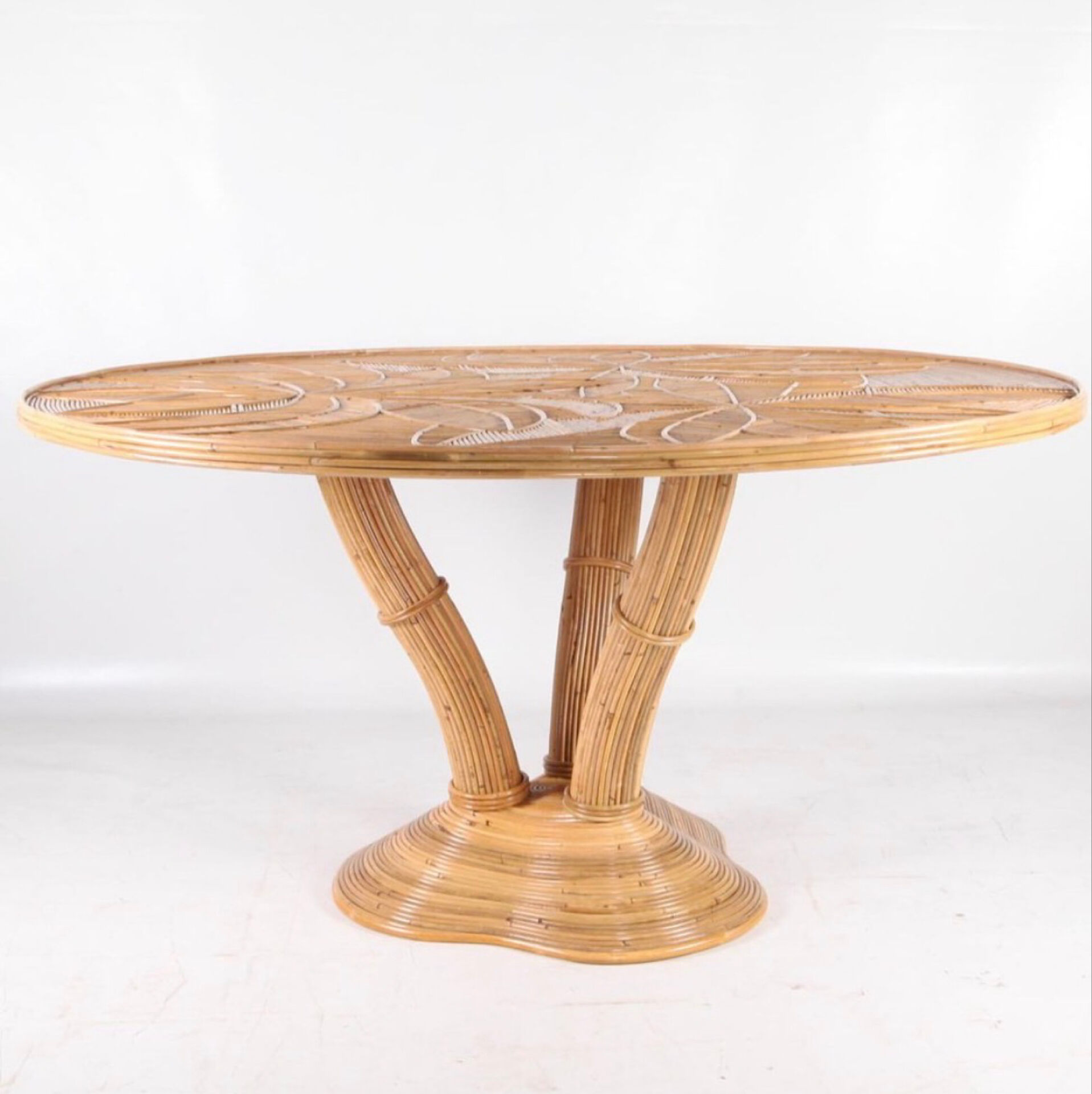 Dining table "palms" in rattan