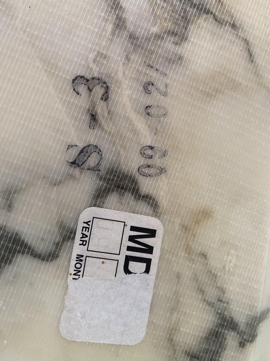 Aresbescato marble dining table by Eero Saarinen for Knoll