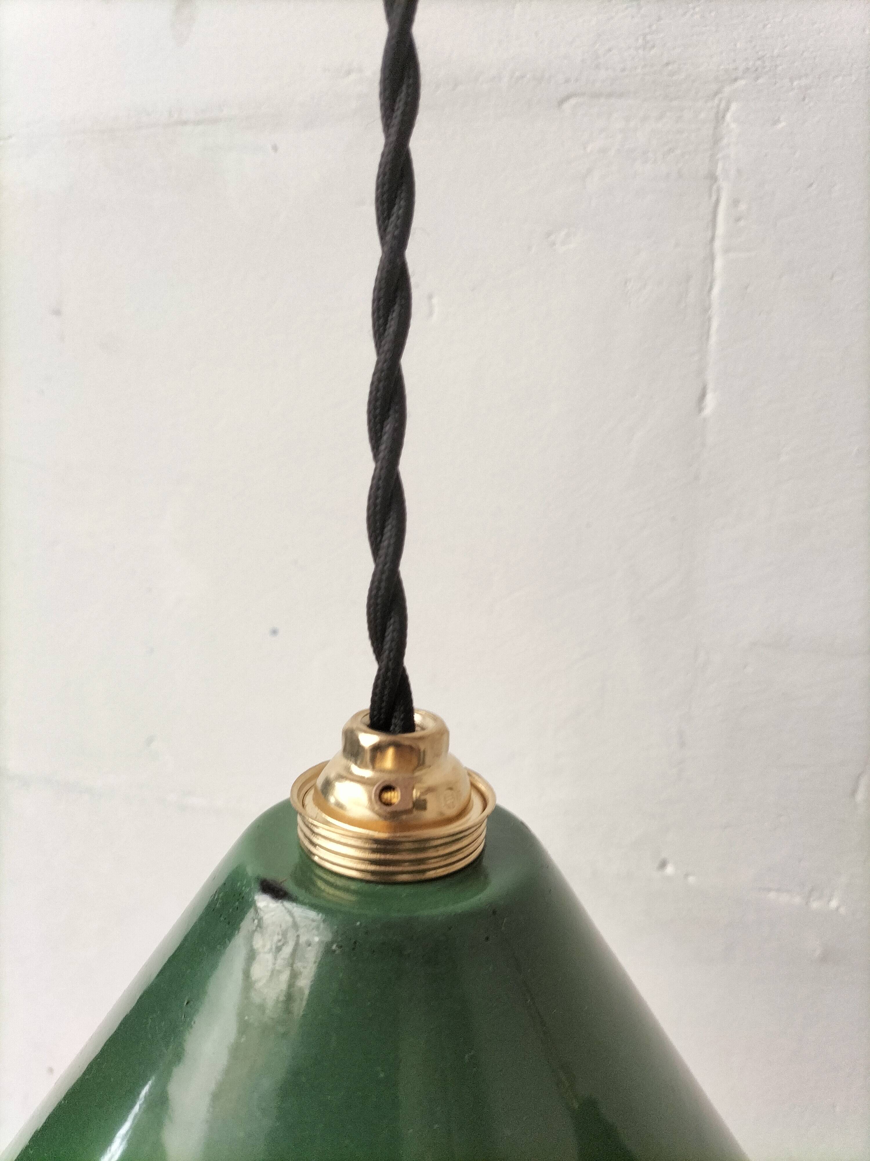 Enamelled sheet metal suspensions