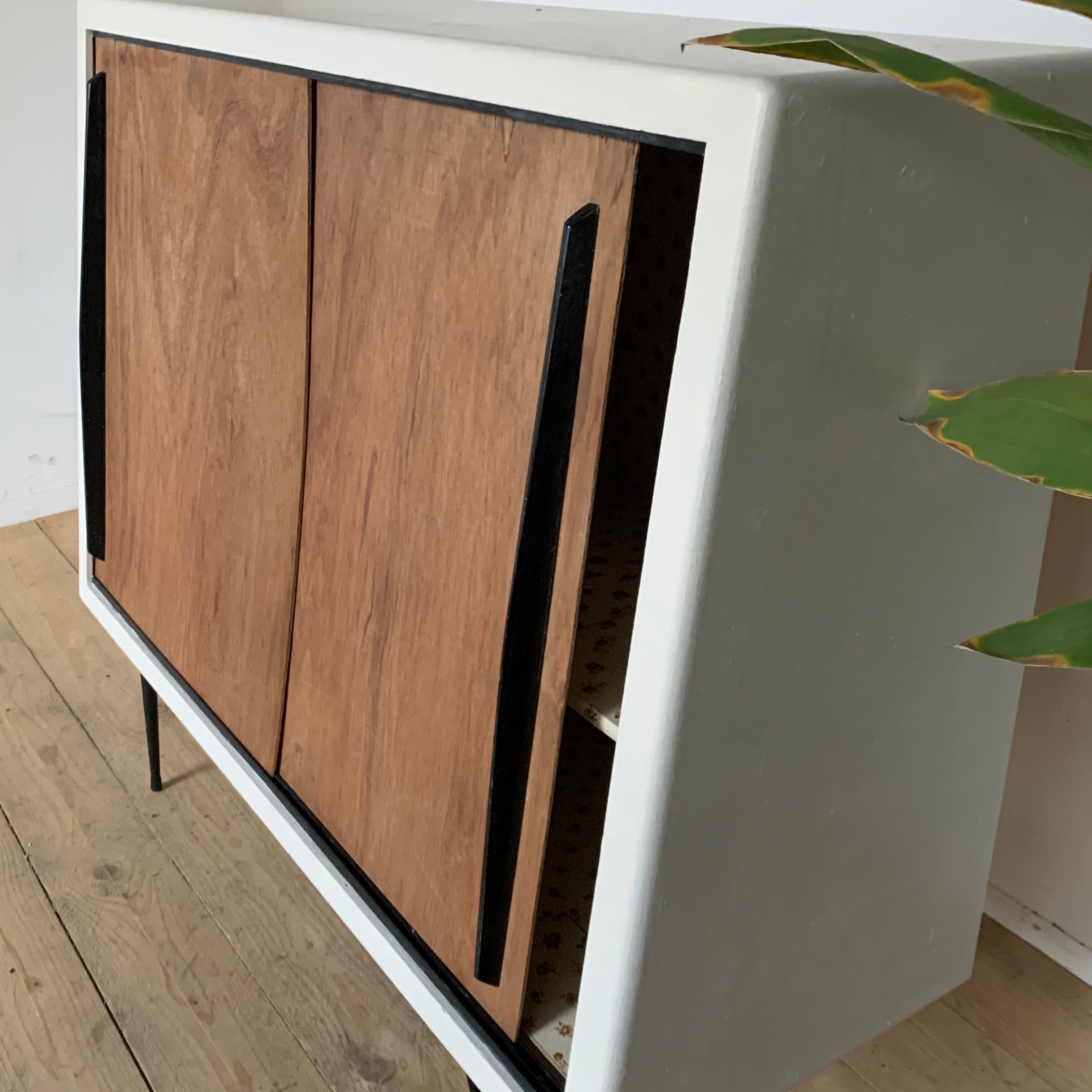 Vintage mado pyramidal buffet