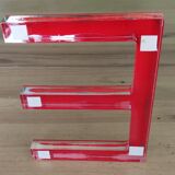 Sign letter in plexi