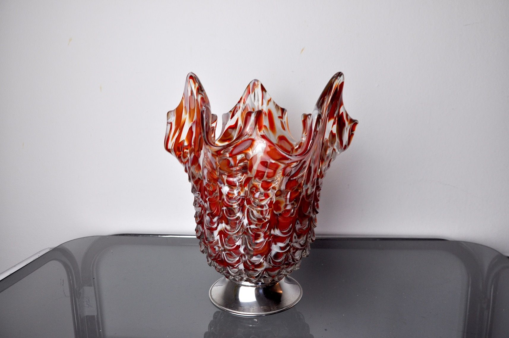 Red and white seguso vase in murano glass, Italy, 1960