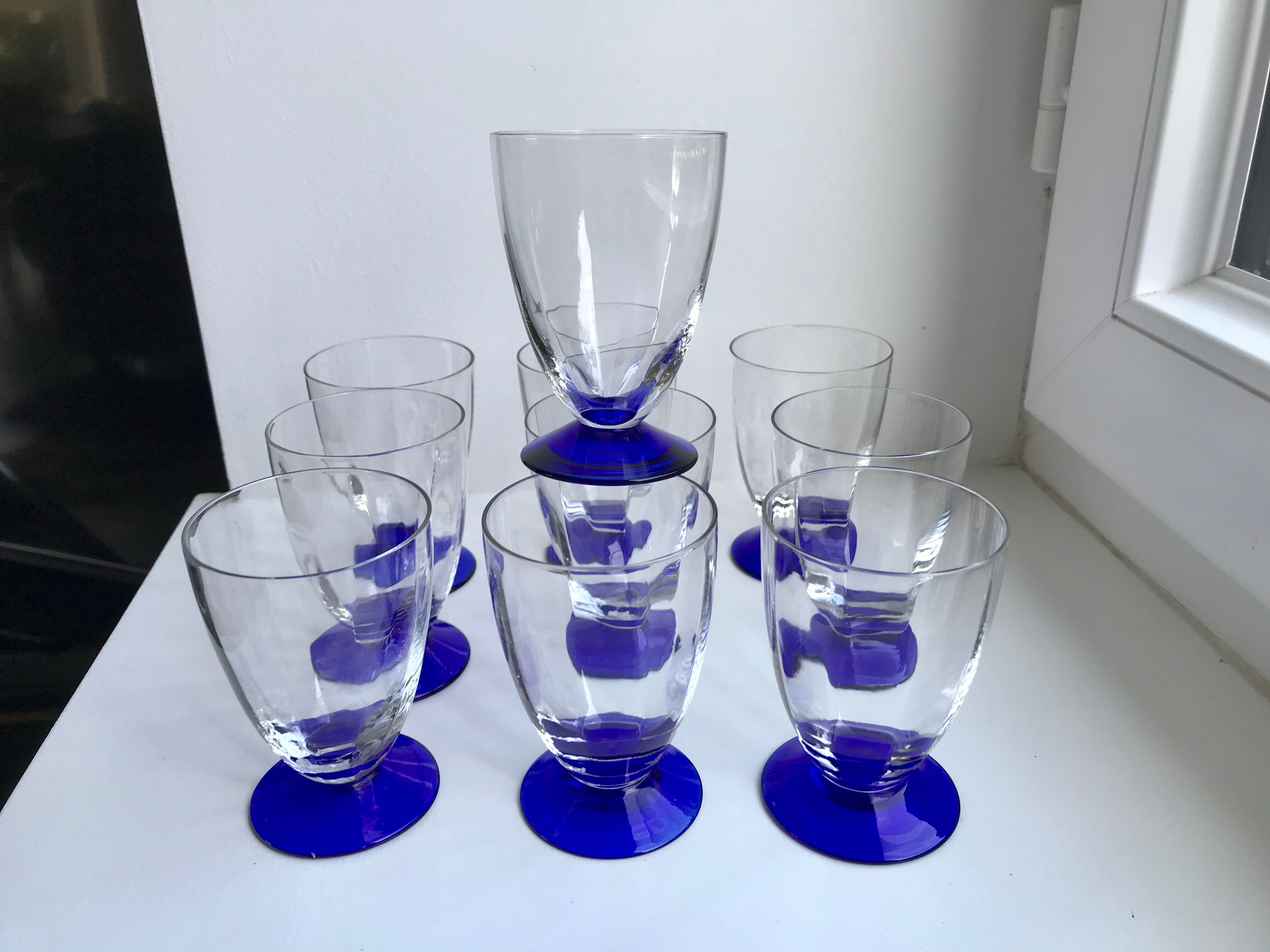 Set of 10 blue foot glasses 60/70