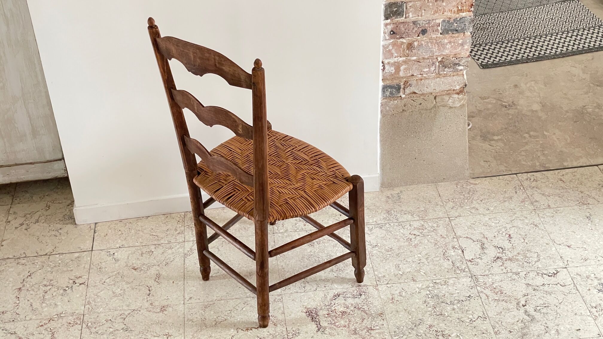 Low straw chair country style