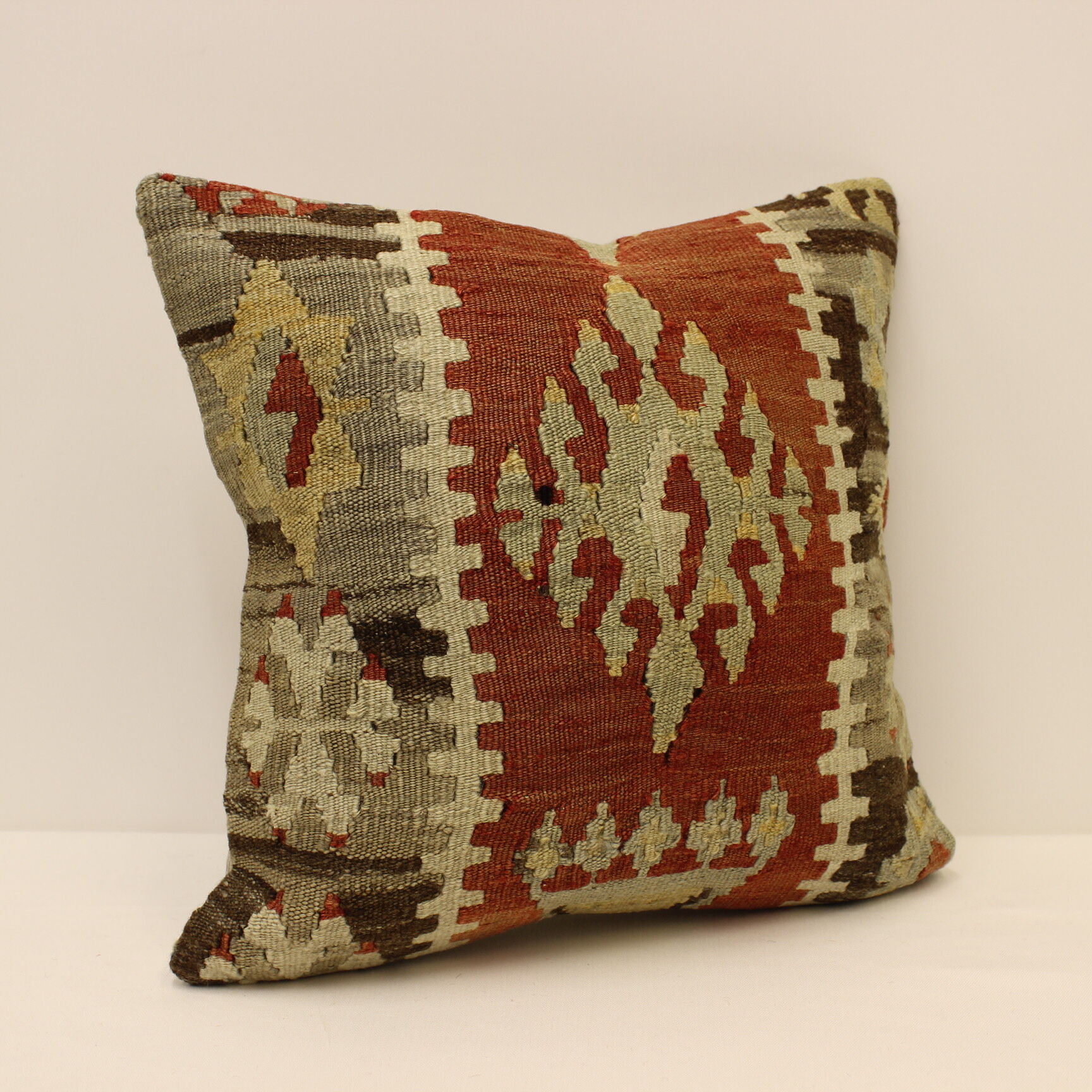 40x40 cm kilim cushion