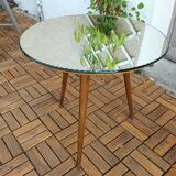 Tripod mirror table