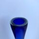 Vase soliflore en verre bleu roi années 70