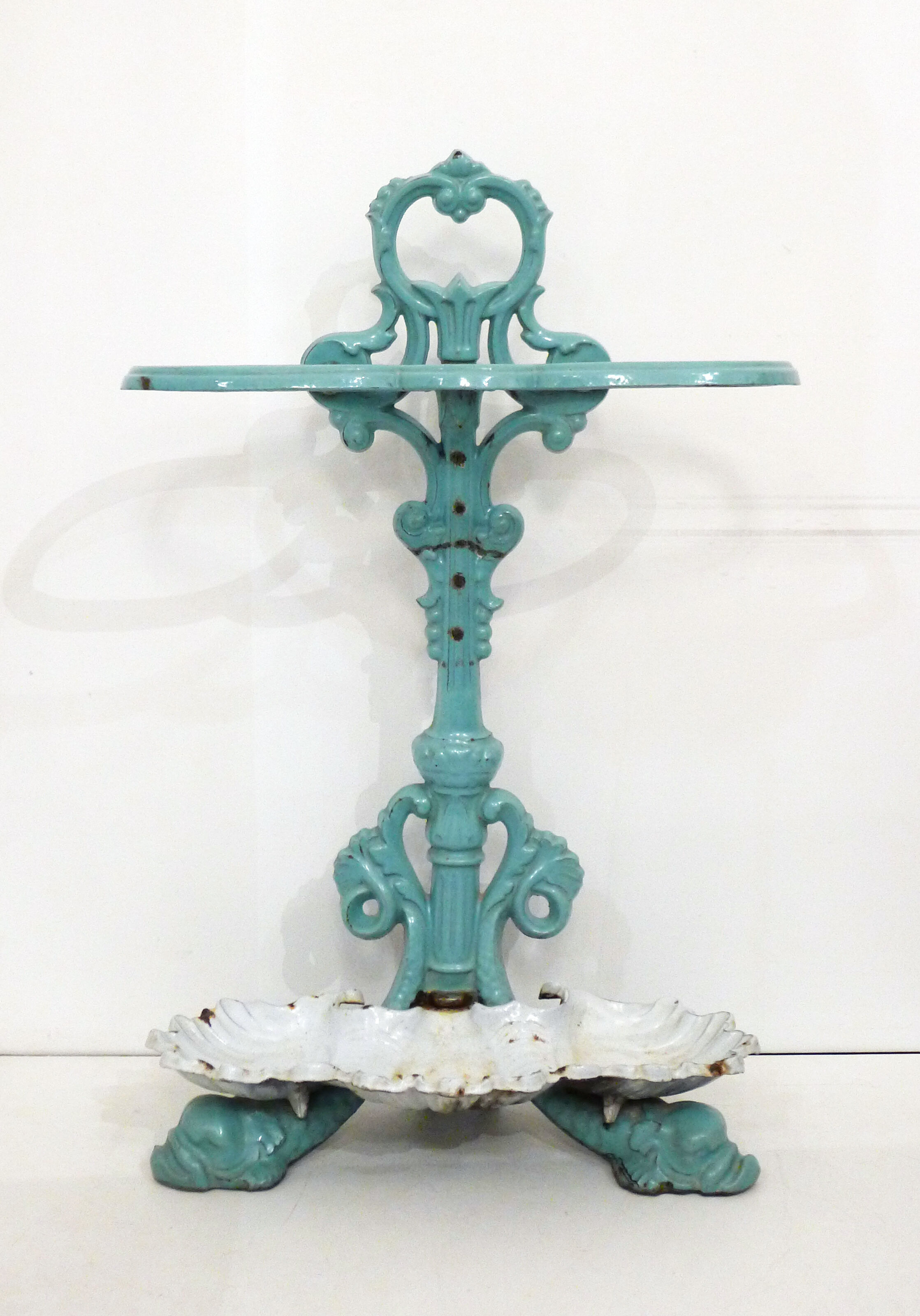 Enamelled cast iron umbrella holder