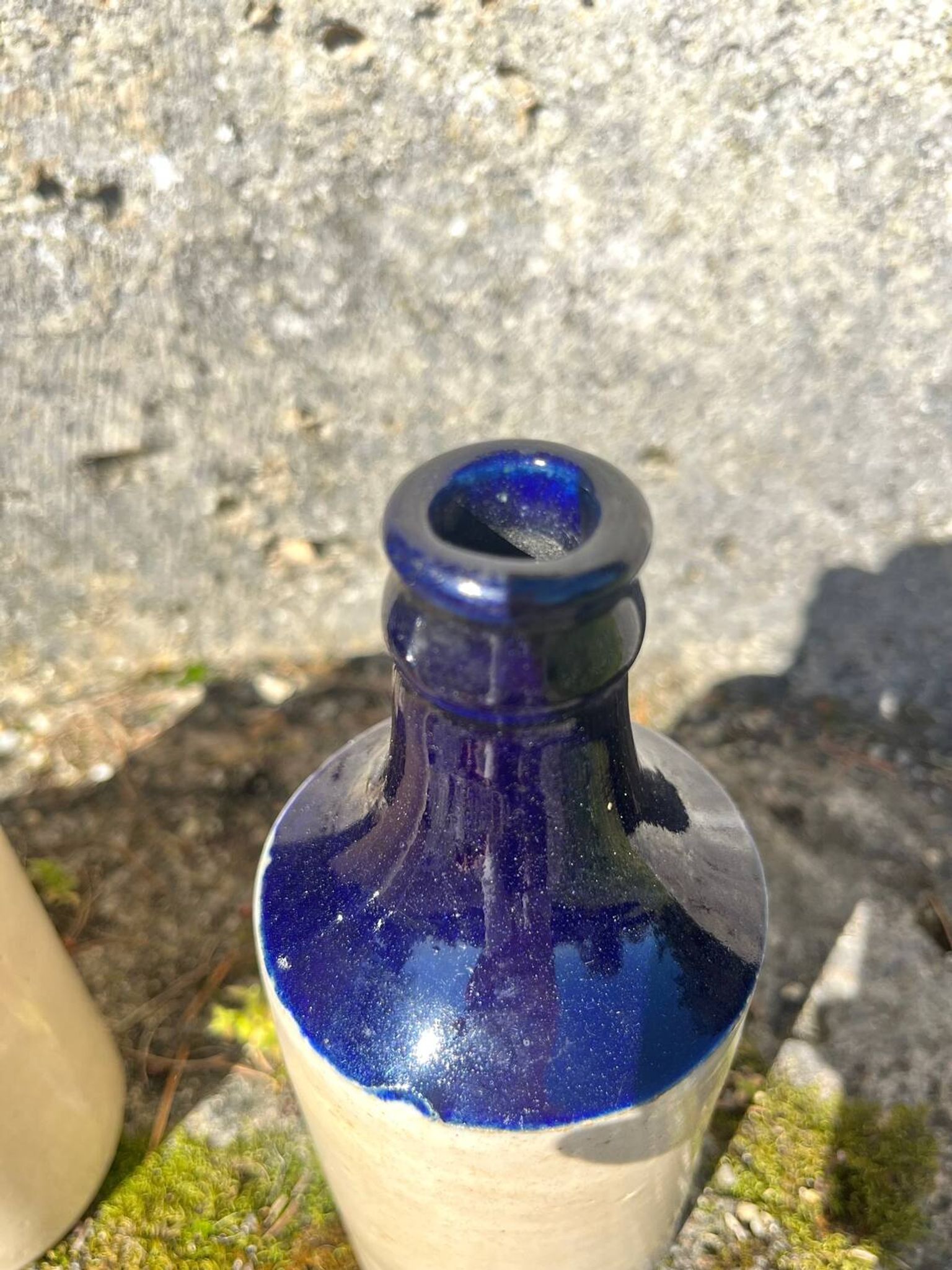 Bouteilles de boisson pétillante au pamplemousse en grès français