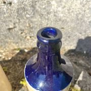 Bouteilles de boisson pétillante au pamplemousse en grès français