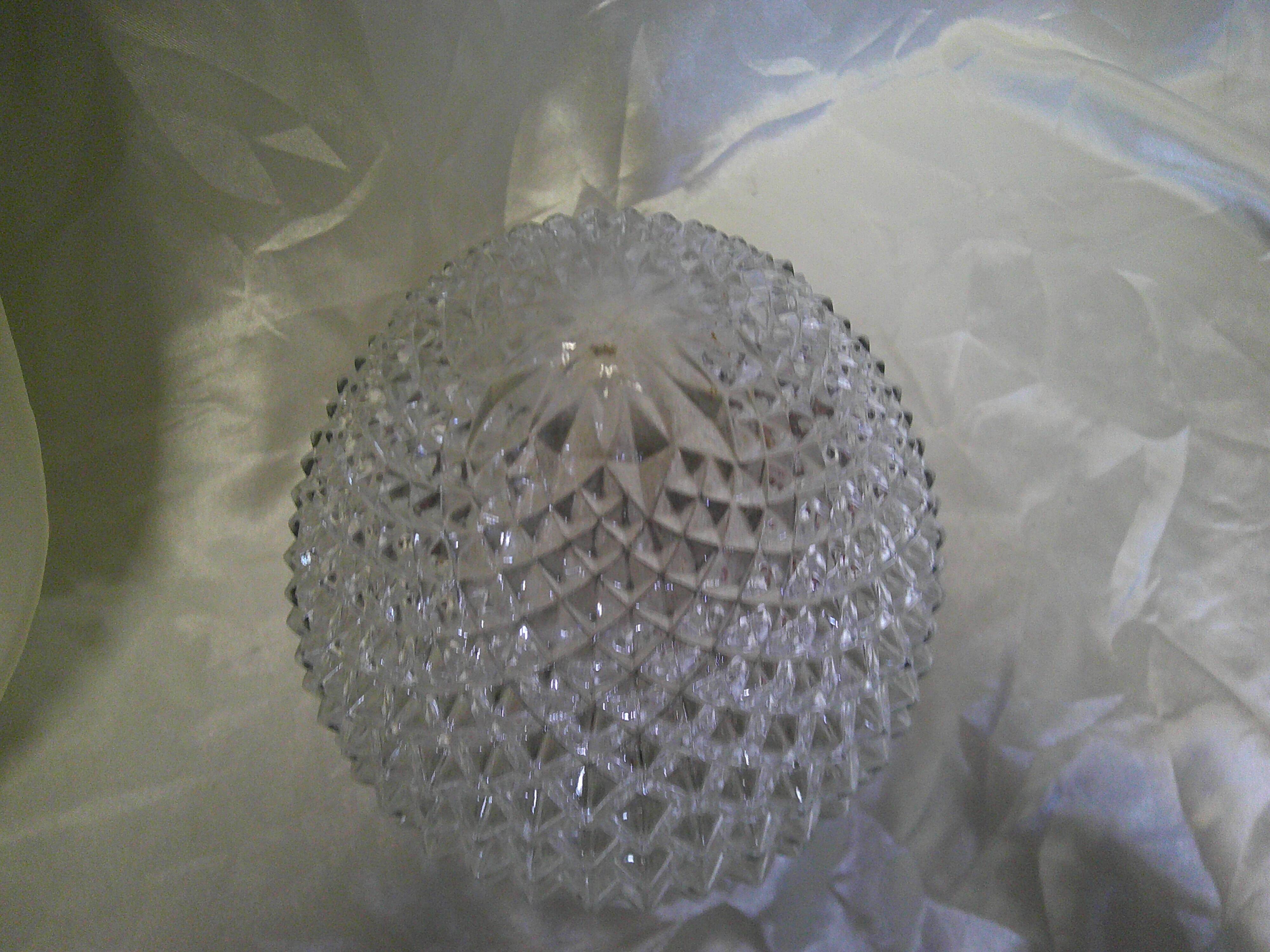 Diamond-tipped glass wall light