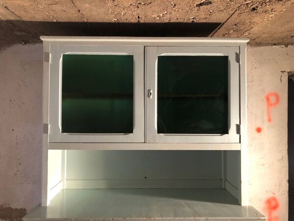 Ancien vaisselier en bois