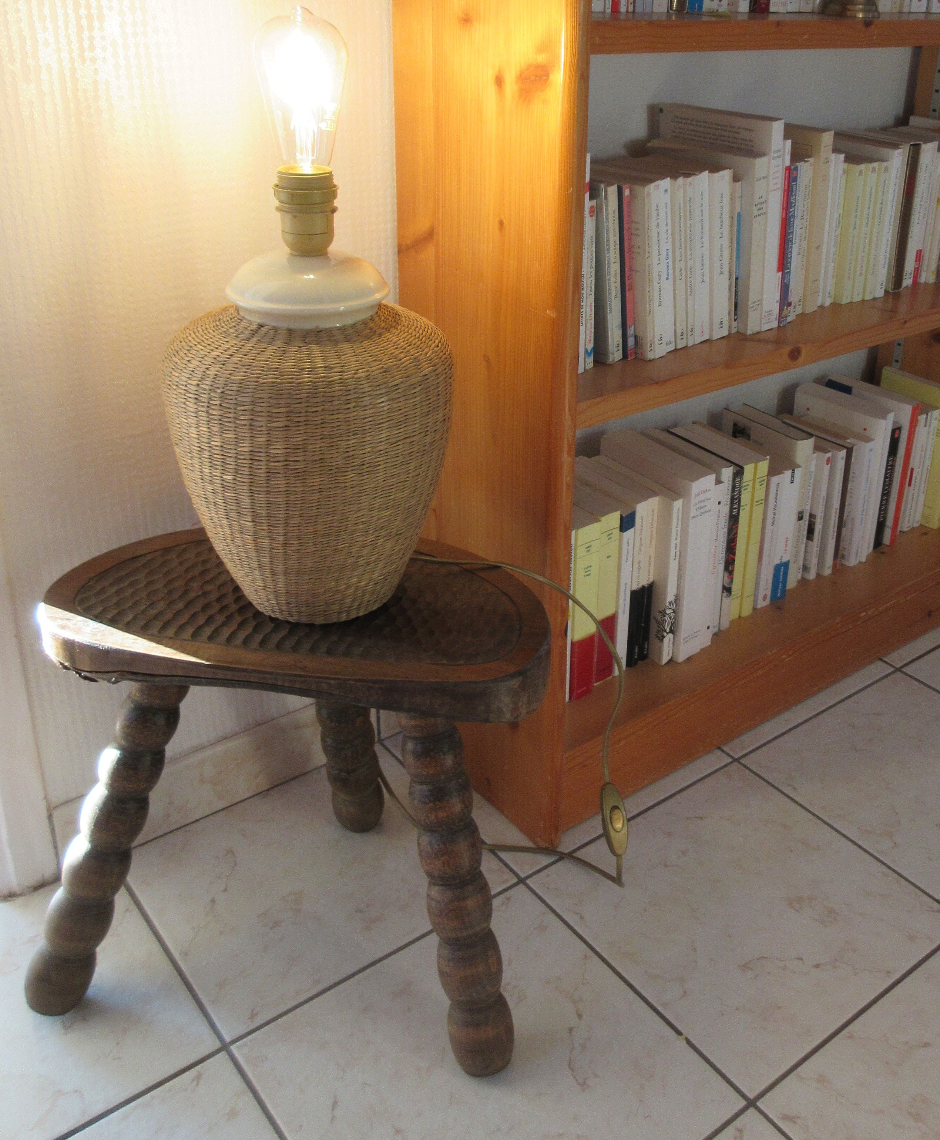 Ceramic lamp foot and vegetable fiber