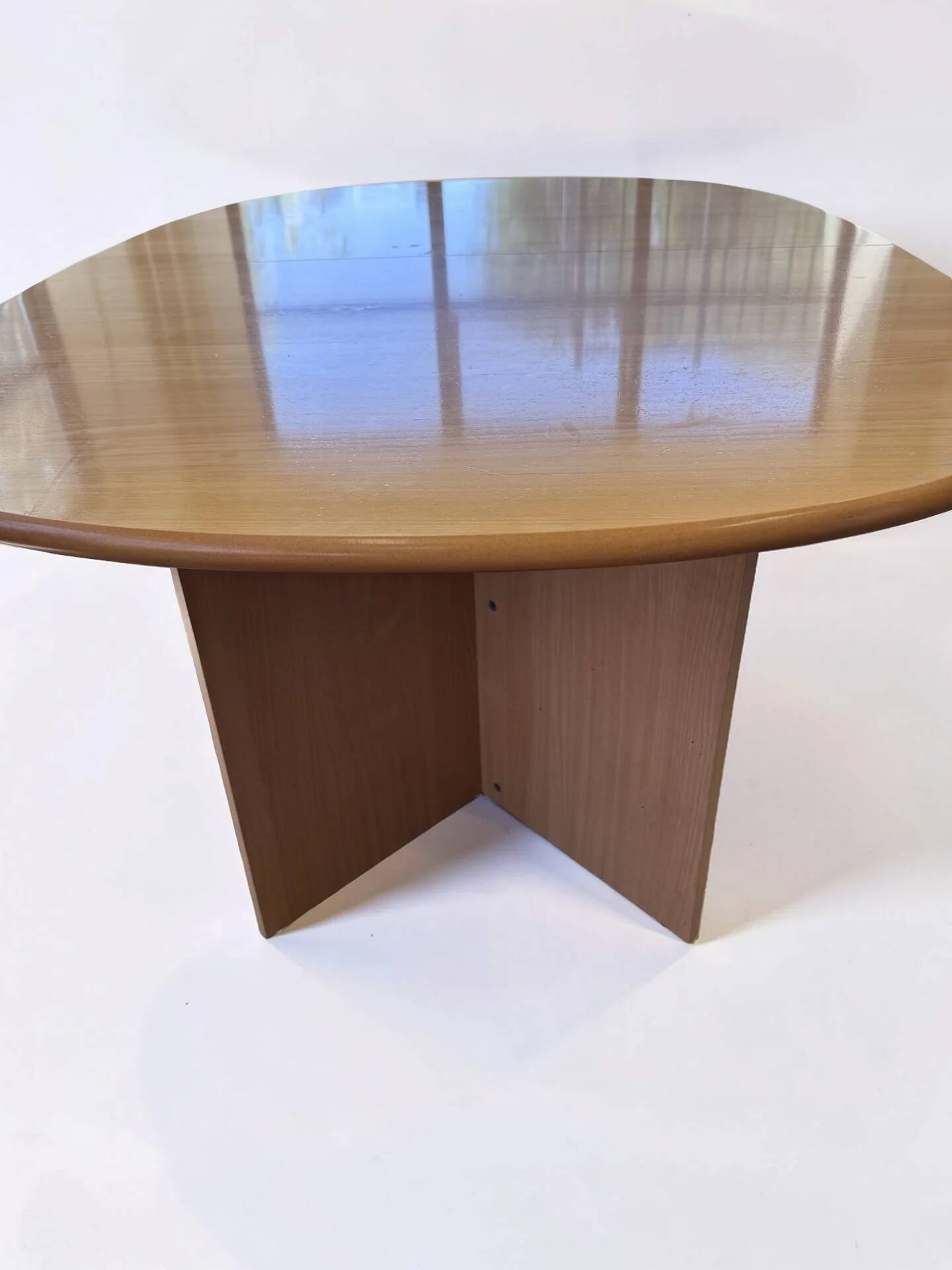 Table à manger danoise extensible en bois massif clair avec pieds en V