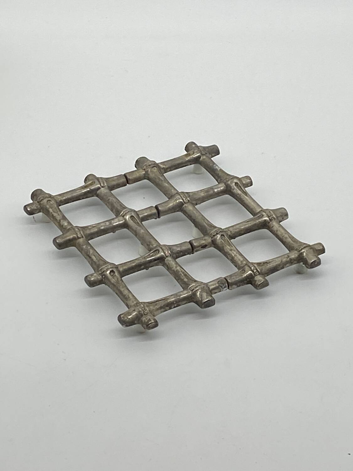 Bamboo imitation extendable silver metal trivet, vintage