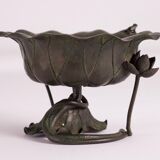Empty Bowl Japanese Pocket On Piedouche In Lotus Ikebana with The Frog