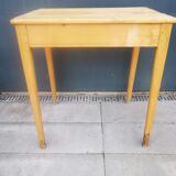 Small size farm table