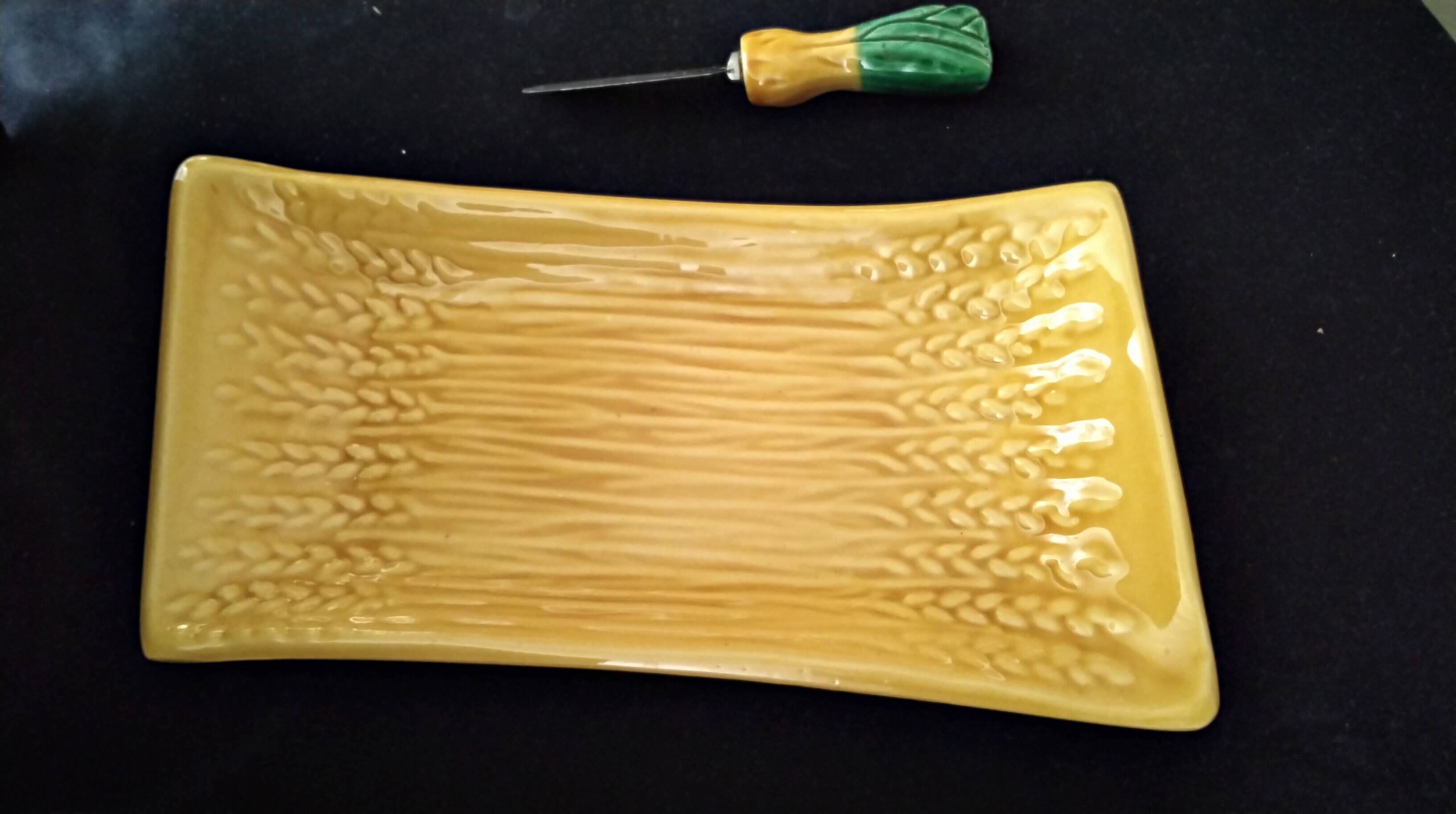 Cheese platter and matching butter dish in ceramic