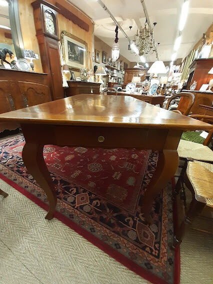 Louis XV table in cherry nineteenth century