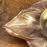 Lampe à poser, feuillage  en bronze rosé