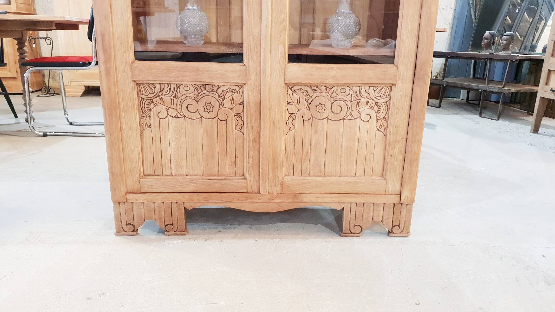 Old art-deco display case