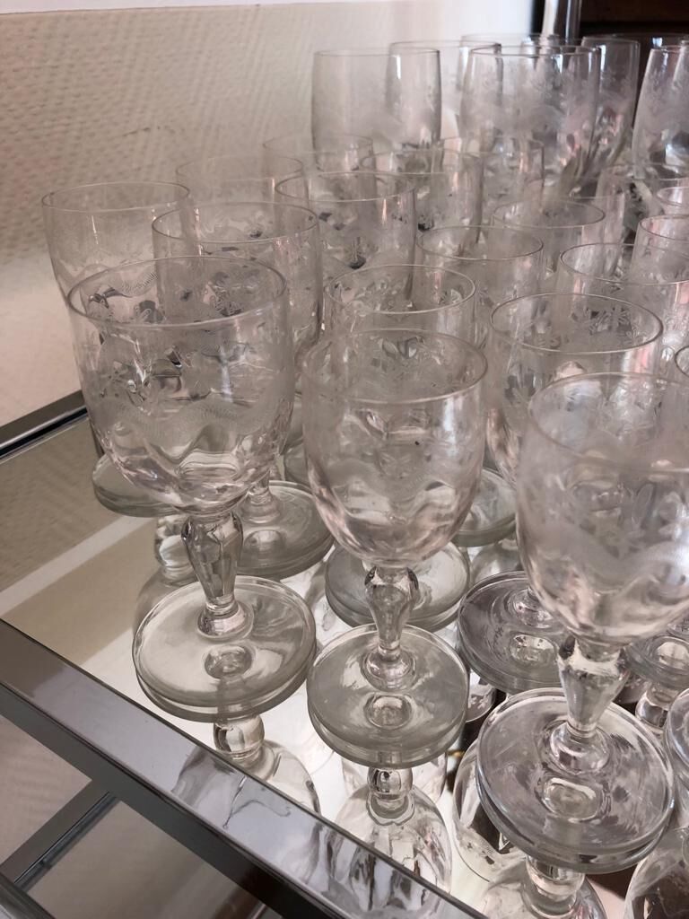 Services de verres de différentes tailles