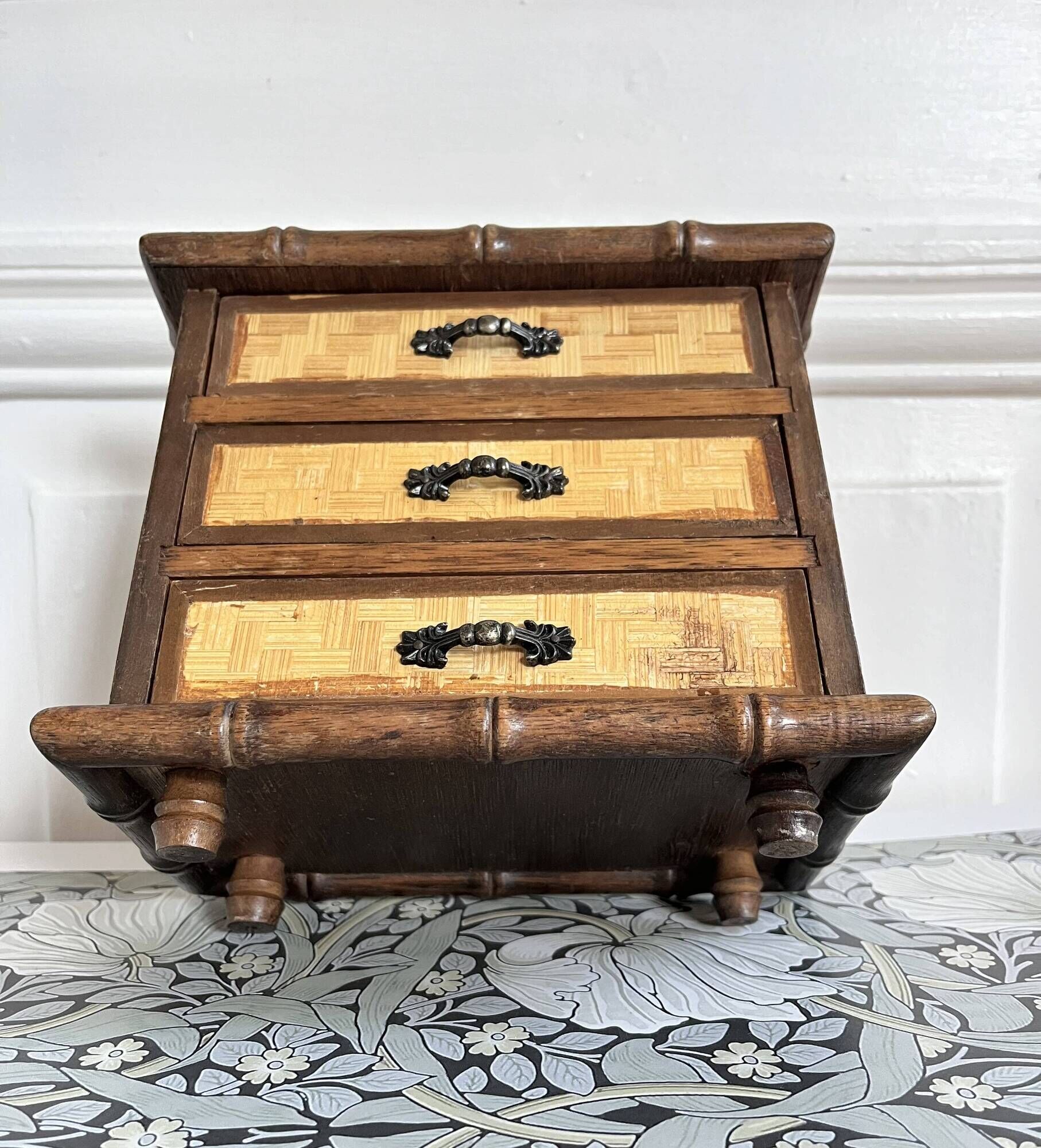 Vintage bamboo 3-drawer chest of drawers jewelry box
