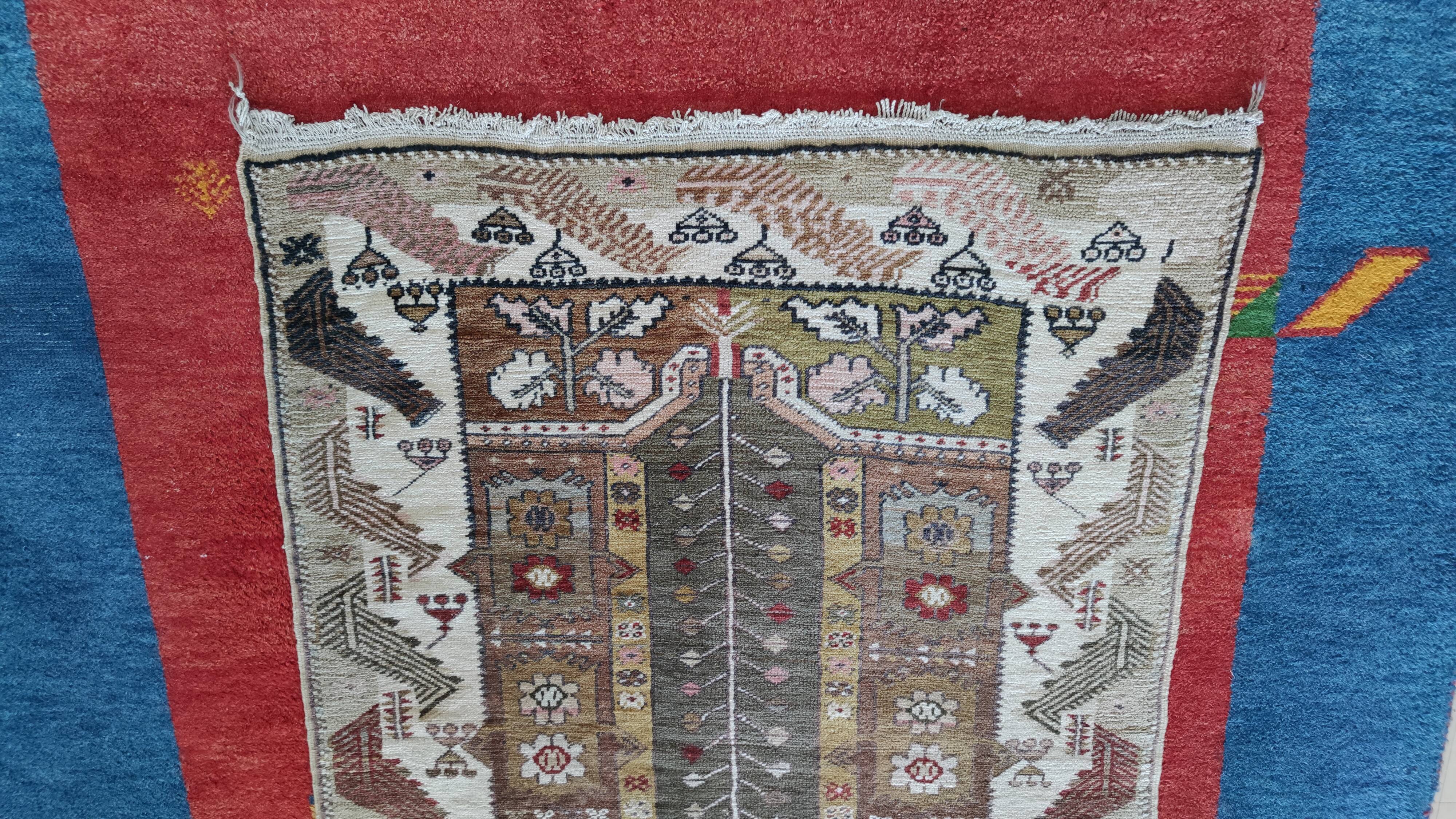 Anatolian carpet 182 x 115 cm