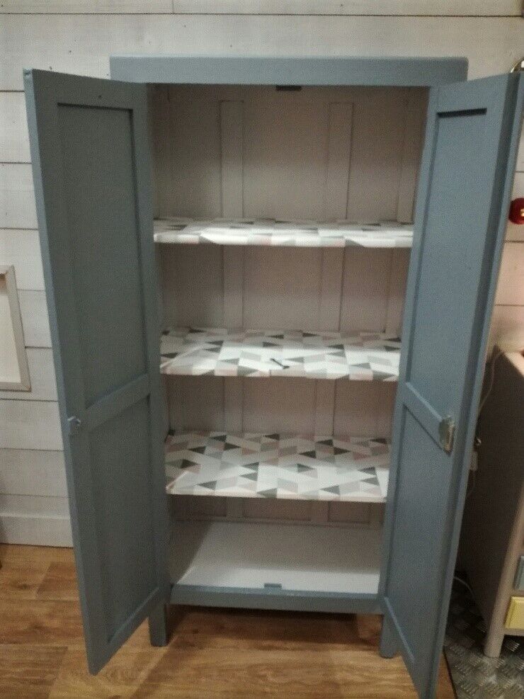 Armoire parisienne