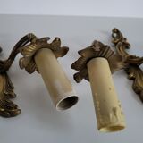 Ancienne paire d'appliques en métal doré style Louis XV - 2 lumières