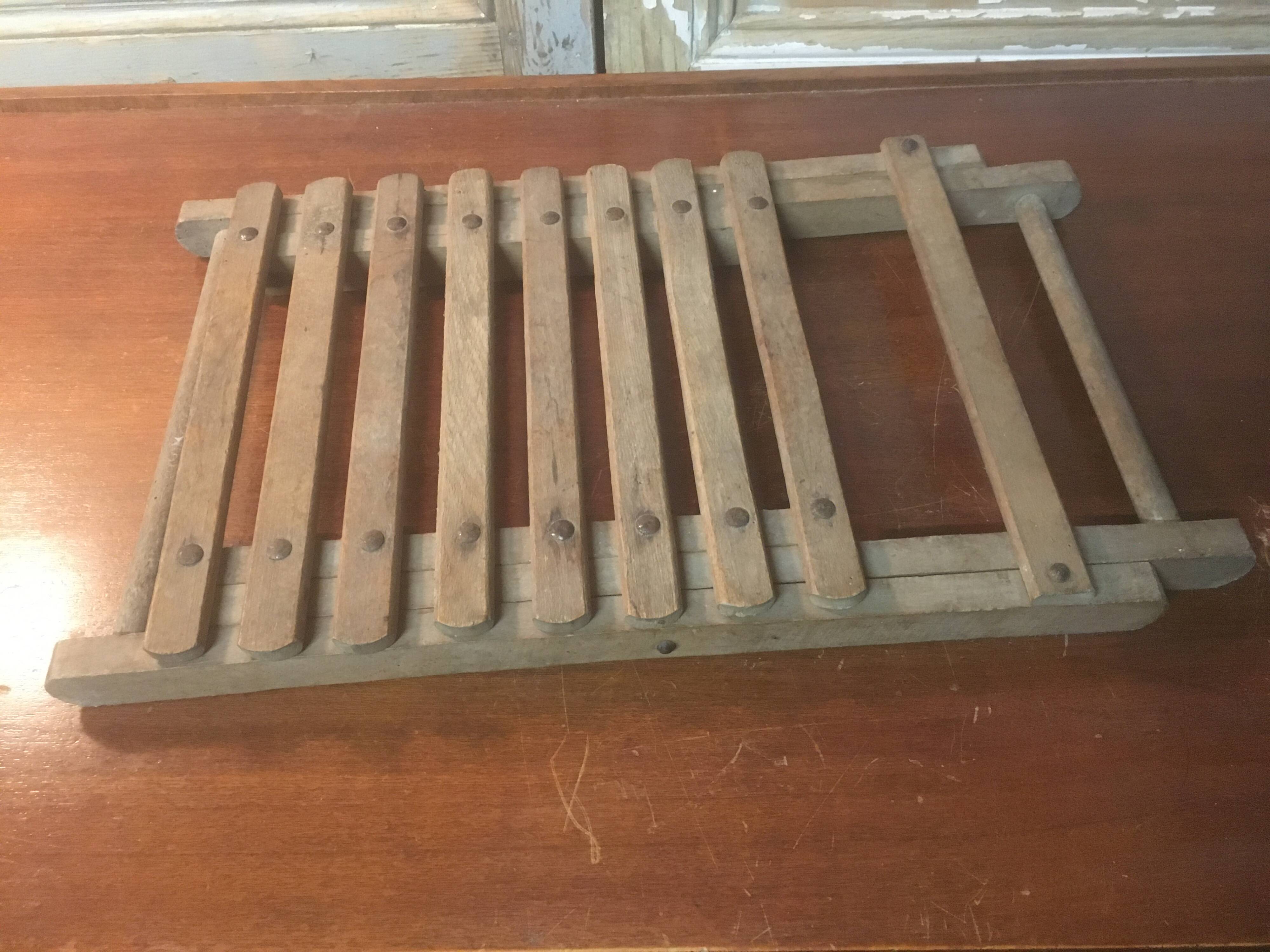 Folding stool from the 30s/40s