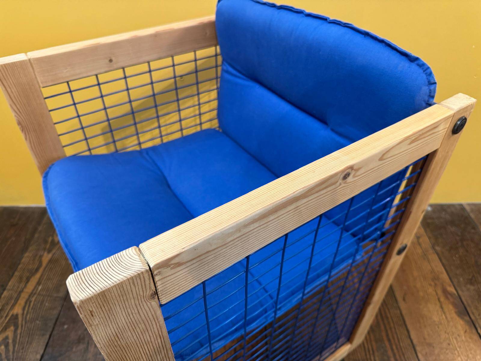 Contemporary chair