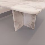 Pair of vintage nesting coffee tables in white marble from the 1970s.