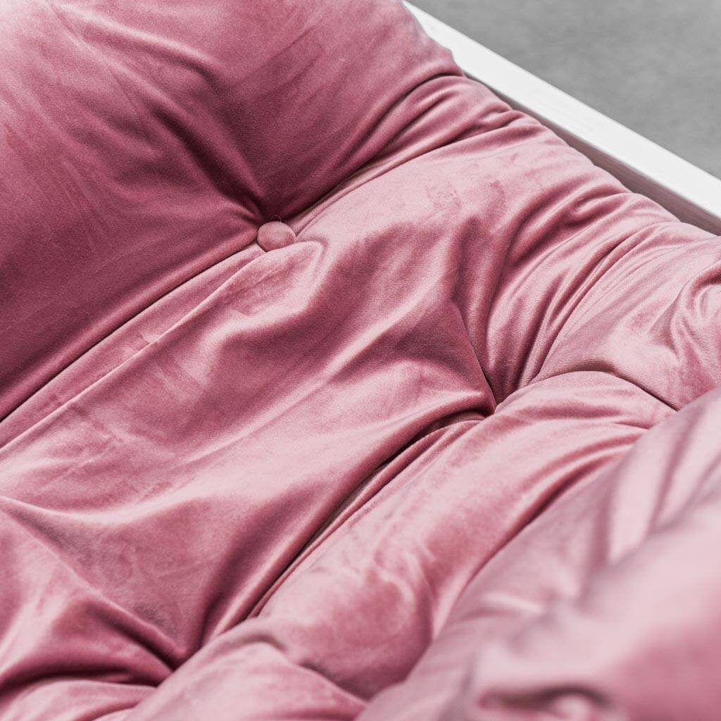Poltrona vintage in velluto rosa legno bianco anni ’70 modernariato